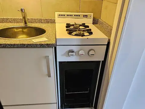 Excelente Monoambiente - Mansilla y Cnel Diaz. Apto Profesional o Vivienda
