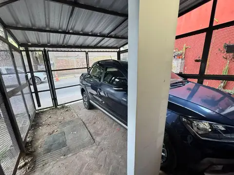 Depto Tipo Casa en Venta con 1 cocheras