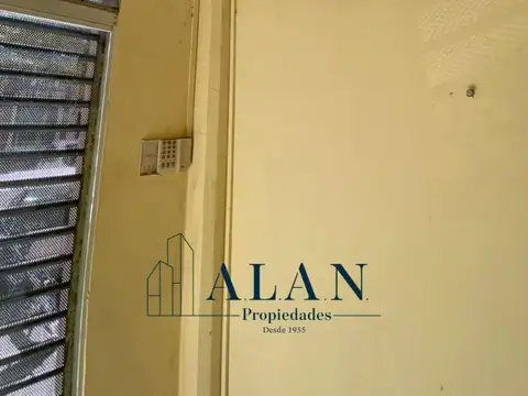 LOCAL 30 M2
