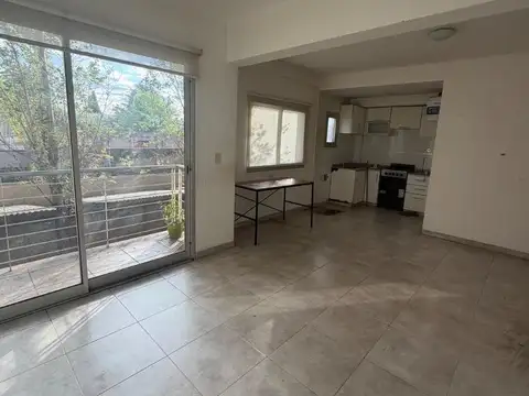 Departamento en Alquiler en Villa Sarmiento, $ 650.000