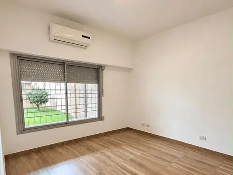 Local en Alquiler en Mataderos, $ 2.799.000