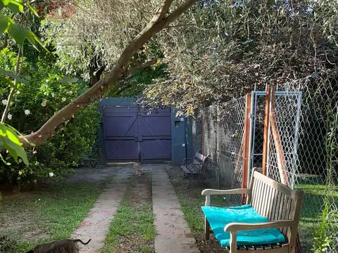 Casa en Venta con 3 cocheras