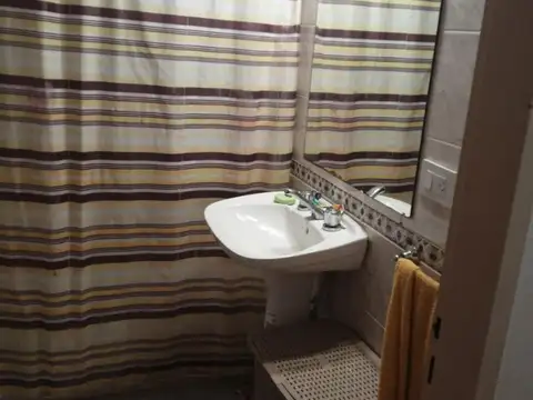 Gobernador Costa 200