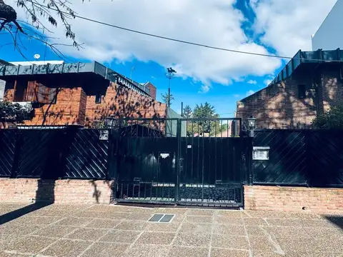 Casa 3 ambientes  en Alquiler  San Isidro