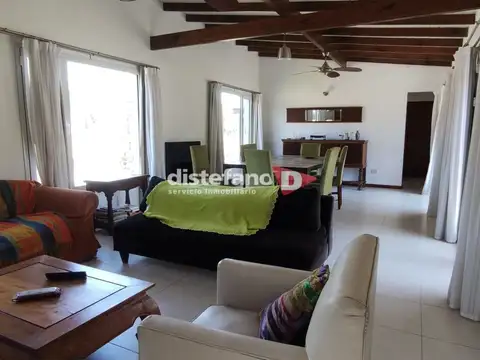 Casa en Alquiler Temporal en Pinamar, USD 1.250