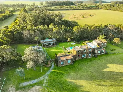 VENTA CHACRA 5 HAS 8 DORM EN SUITE, PISCINA ZNA CNO MAGDALEN