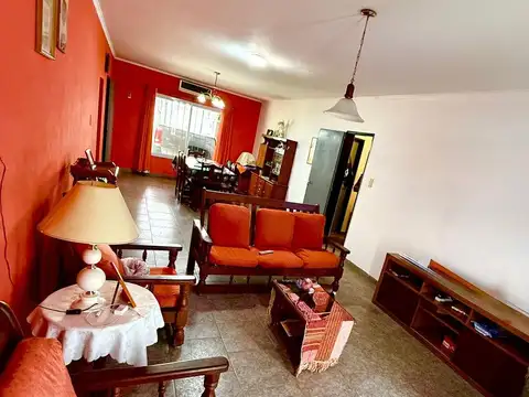 Casa quinta Rembrandt 27, Barrio Las Artes