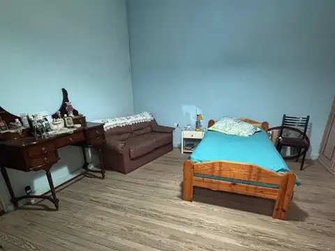CASA EN FLORES. APTA MULTIPLES DESTINOS. 47 X 8,66
