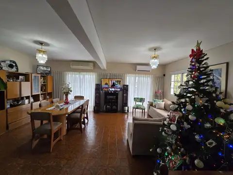 Depto Tipo Casa en Venta de 4 ambientes