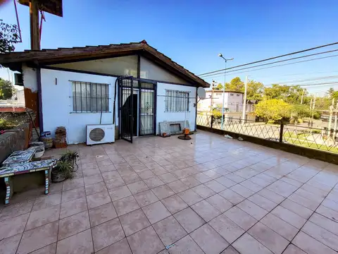 Depto Tipo Casa en Venta de 4 ambientes