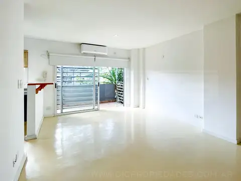 Departamento en Alquiler en Florida Mitre/Este, $ 800.000