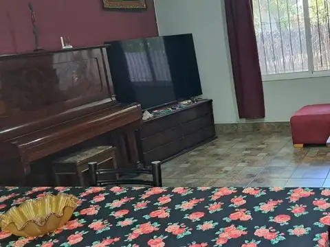 Casa 6 ambientes con 6 baños
