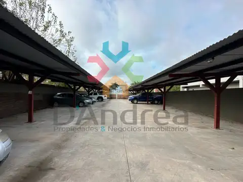 Cochera en Venta Semi cubie.