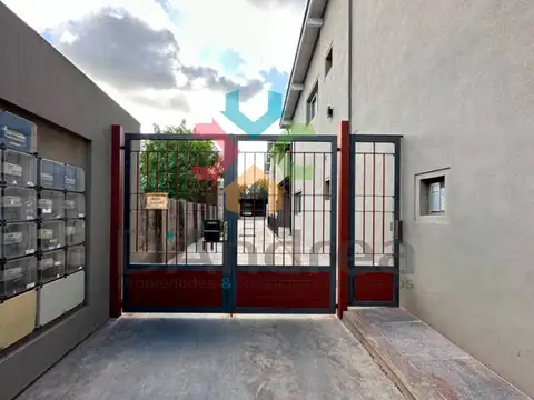 Cochera en Venta Semi cubie.