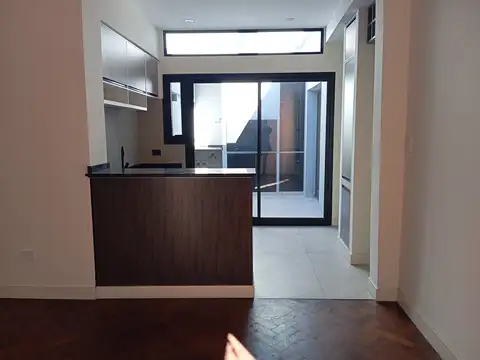 Depto Tipo Casa en Alquiler de 3 ambientes