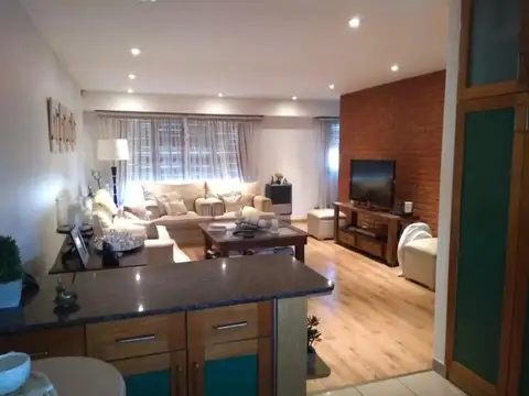 Casa en Venta en Los Pinares, USD 160.000