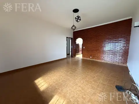 Venta PH 3 ambientes con jardín en Bernal Oeste