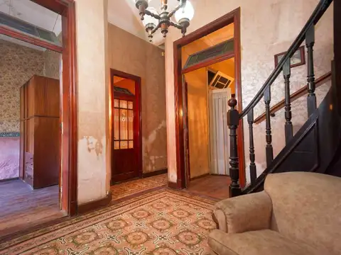 VENTA DE CASA EN PIÑEYRO A REFACCIONAR