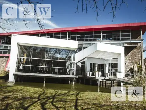 Planta Industrial  con Oficinas, Comedor, Showroom, Salón de Eventos en Venta