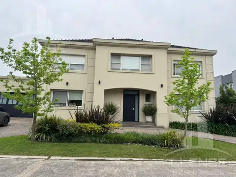 Casa 8 ambientes sobre dos lotes con pileta en venta y alquiler - Barrancas de Guido - Quilmes