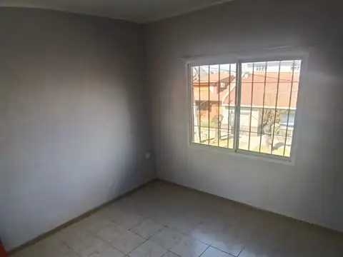Depto Tipo Casa en Alquiler de 2 ambientes