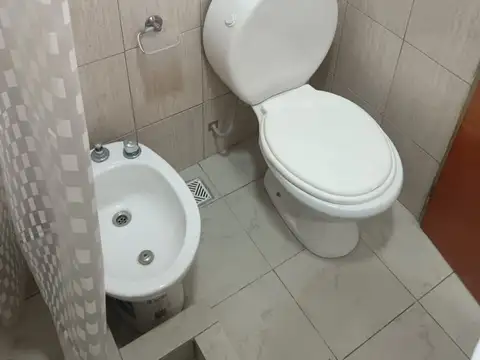 Depto Tipo Casa en Alquiler en Llavallol, $ 450.000