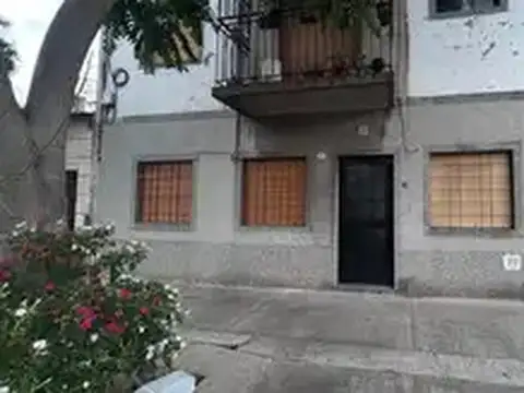 3 Ambientes Entrada Independiente Departamento Al Frente Pompeya Venta