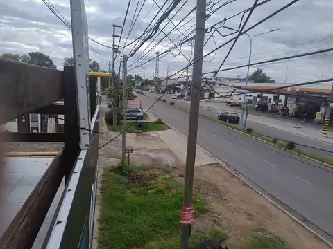 Avenida Hipólito Yrigoyen 100