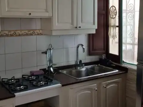 Depto Tipo Casa en Alquiler 100 años