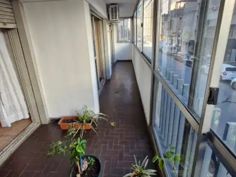 Departamento 5 ambientes con 2 baños