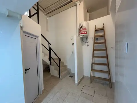 Avenida Álvarez Thomas 1700, Piso P.B.