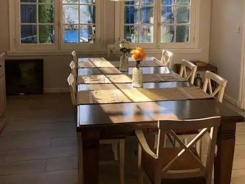 Casa 7 ambientes con 3 baños