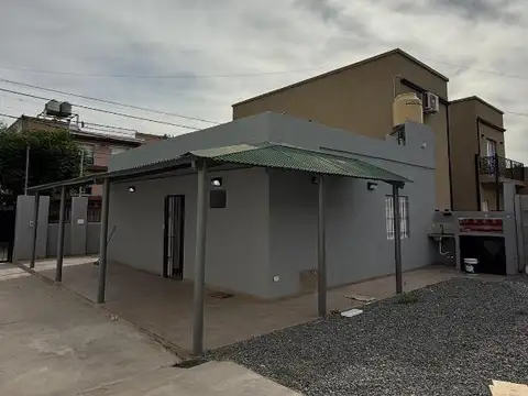 Casa 3 ambientes con 1 baño
