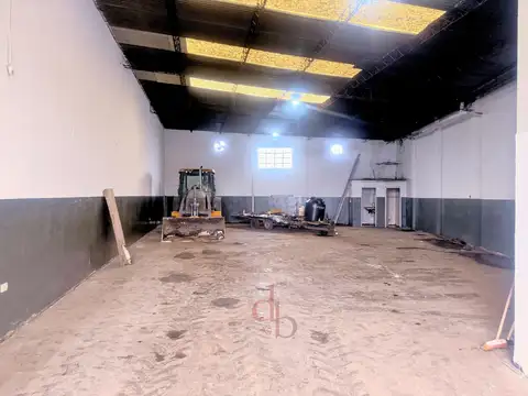 Depósito en venta Esquina Avenida Monteverde y Prieto