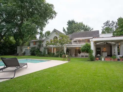 Casa 6 ambientes con 3 baños