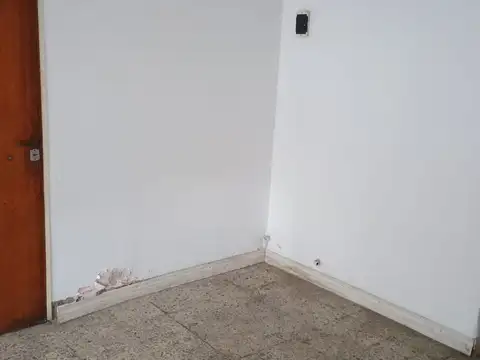 Dekay 4200, Piso PB