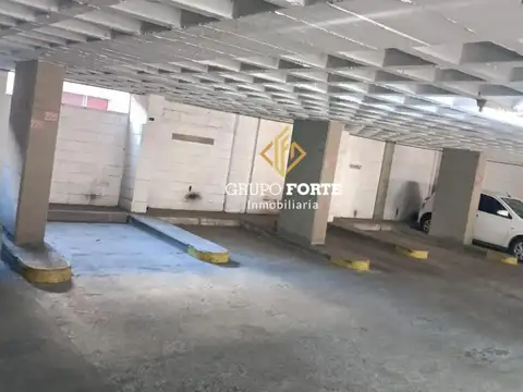 Cochera en Venta con acceso Ascensor
