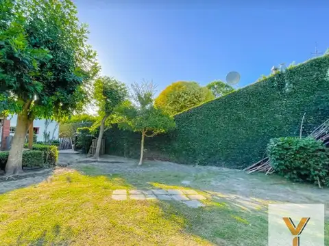 Casa en venta - 3 Dormitorios 2 Baños - Local - 4662Mts2 - Ensenada