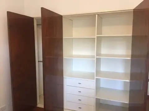 Departamento en Alquiler con 1 cocheras