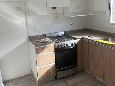Departamento en Alquiler con 1 cocheras