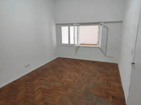 Depto Tipo Casa en Alquiler de 3 ambientes