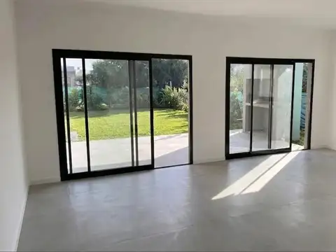Casa en Venta en Pilar del Este - San Ramón, USD 165.000