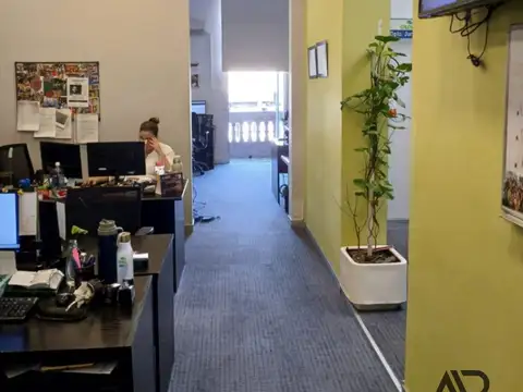 Local en Venta en Cordon , USD 300.000