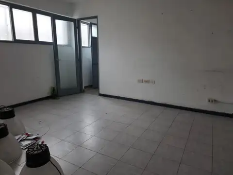 GRAL ROCA ALQUILA LOCAL/ DEPOSITO/OFICINAS