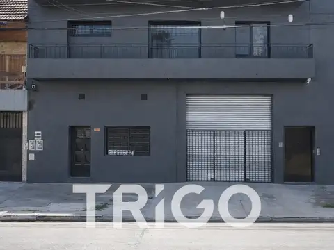 Nave Industrial Deposito con oficinas en venta en 3 de Febrero Autopista acceso oeste y General Paz