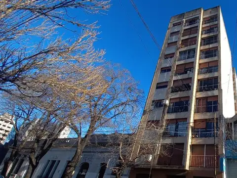 Calle 9 entre 58 y 59 1200