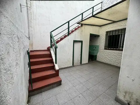 Departamento 5 ambientes con 2 baños