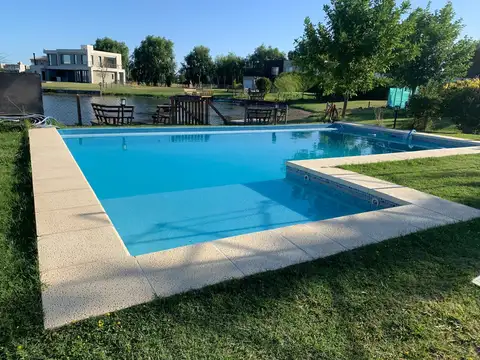 Casa en Venta con 1 cochera