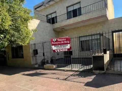 Casa con Galpon en Haedo