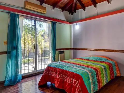 Casa 6 ambientes con 3 baños